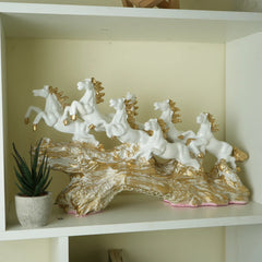 7 Running Horses Decor