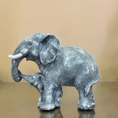 Royal Elephant Family Showpiece Statue - Luxury Home Decor Figurine